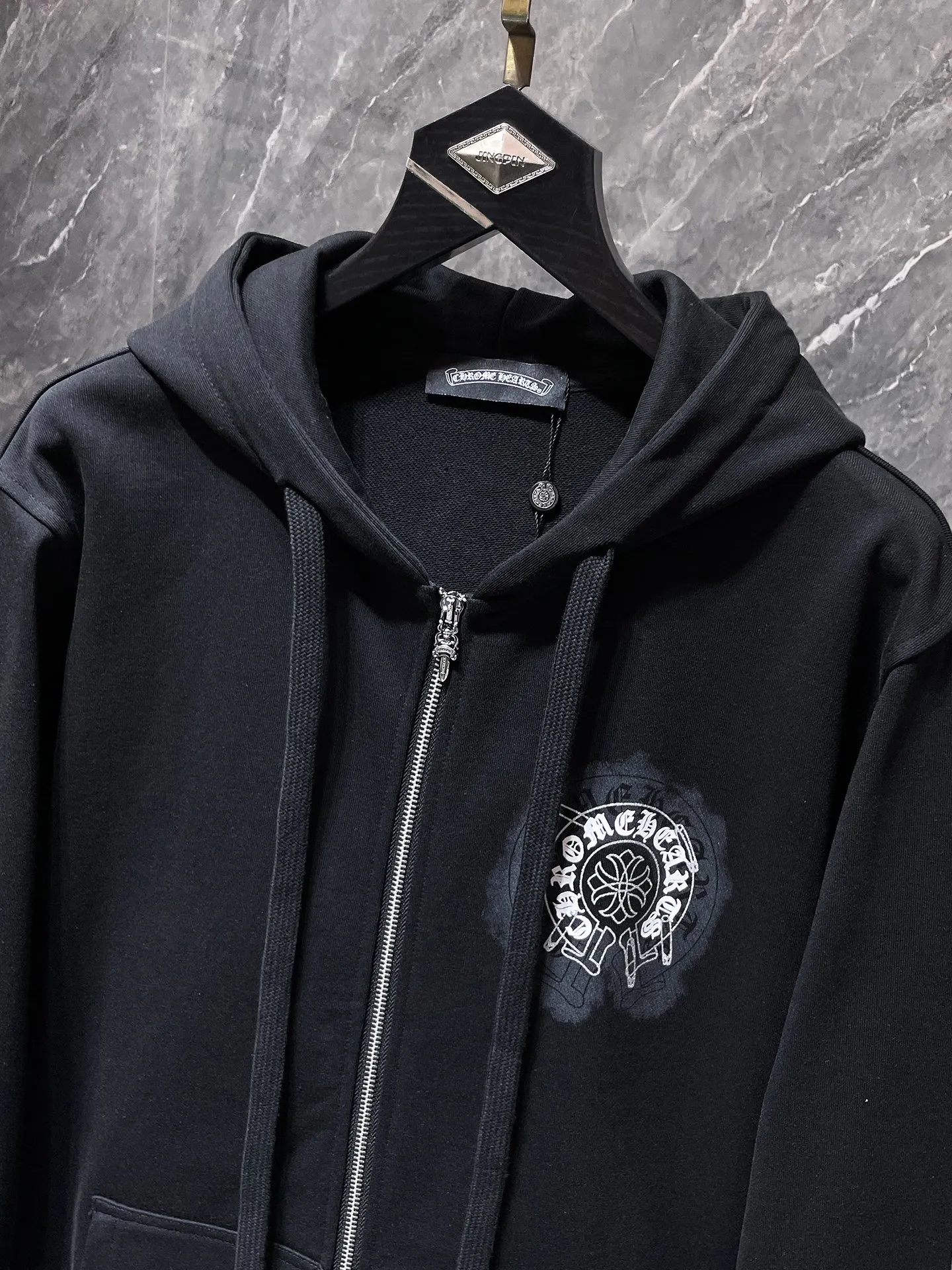 P250 Chrome Hearts Autumn and Winter 2025 Counter Synchronization ❤️ Chrome Sanskrit Cross Foamed Sweatshirt Improved Customized Version 1:1 High-Gram Weight High-Quality Fabric Recommended Color: White Black Size: S, M, L, XL